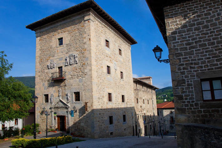TORRE DE ARTZINIEGA 01
