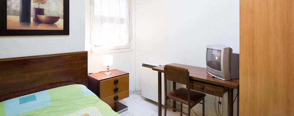 Habitación Individual con baño compartido